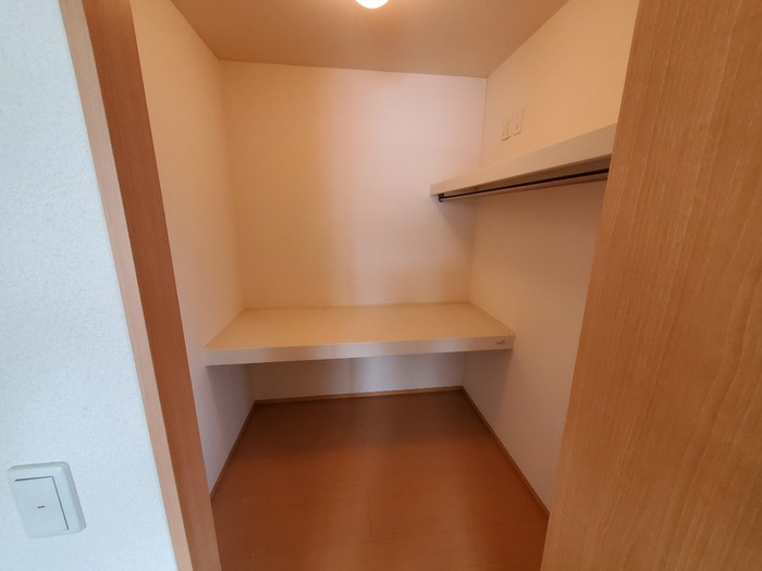 高槻市中川町のアパートの収納