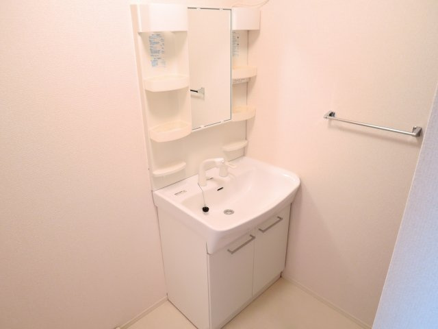 高槻市中川町のアパートの洗面所