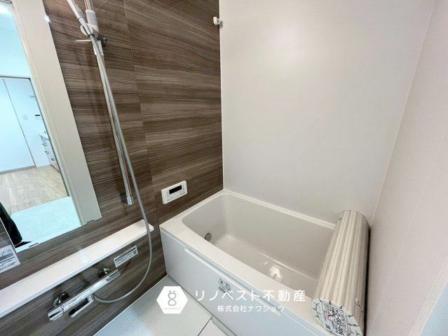 八戸ノ里グランドマンションB棟の浴室|追い焚き機能、浴室乾燥機能付き。
リノベーション済みで清潔感のある浴室です◎