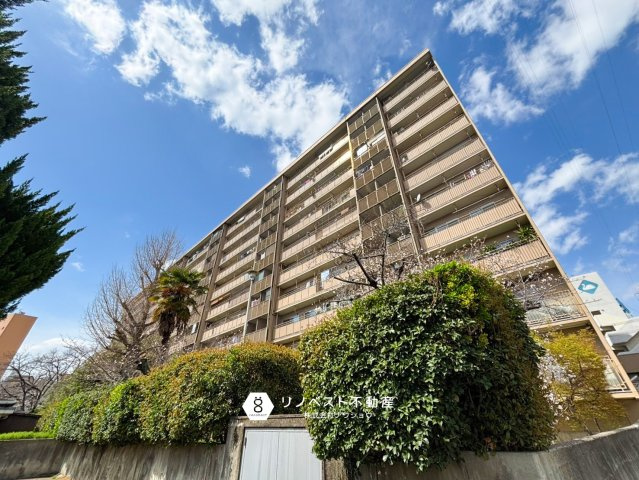 八戸ノ里グランドマンションB棟の外観|周辺環境が整った南向き中古マンション◎フルリノベーション完成済み！