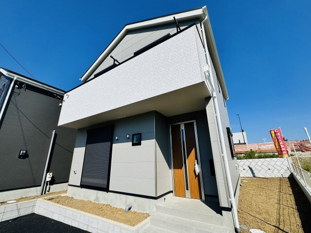 八王子市　泉町　新築一戸建て　２６期の外観|～太陽光パネル搭載　省エネ性能認定　スーパー・コンビニ・ドラッグストア徒歩圏～