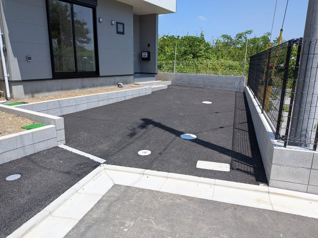 八王子市　泉町　新築一戸建て　２６期の駐車場|～カースペースは1台分～