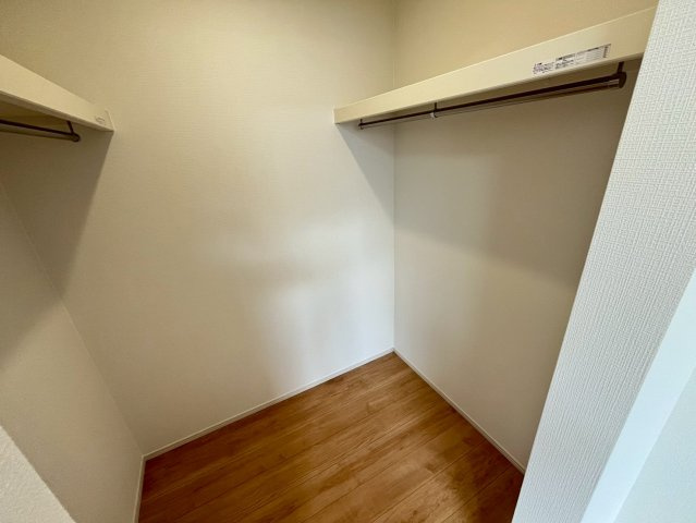 ハートフルタウン与那原町与那原　全4棟の洋室