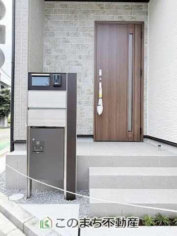 ブルーミングガーデン宇都宮市清住3丁目の設備|留守時の配達物は宅配ボックスで受け取ることができて便利です♪

