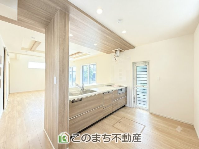 ブルーミングガーデン宇都宮市清住3丁目のキッチン|人気の対面式キッチン☆料理をしながらご家族とコミュニケーションが取れます♪