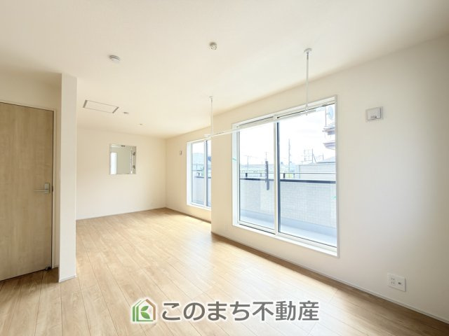 ブルーミングガーデン宇都宮市清住3丁目の洋室|南向きで陽当たりの良い洋室♪風通しもよく快適です☆