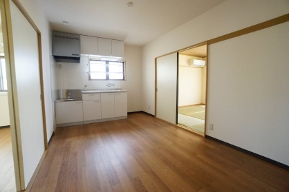 ハイツシゲヲの居間・リビング