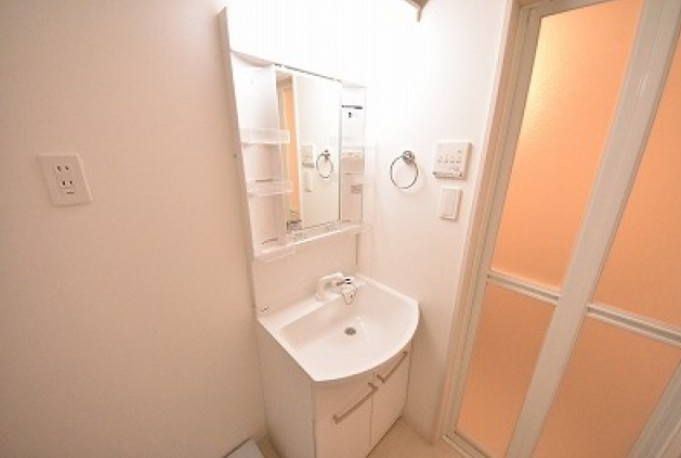 CB春日部アネーロの独立洗面台