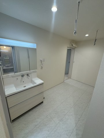 リーブルガーデン．S　上里町七本木第６　の独立洗面台|５号棟現地洗面所（2026年06月27日）撮影