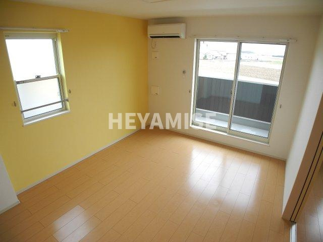 ルミエール高来の居間・リビング