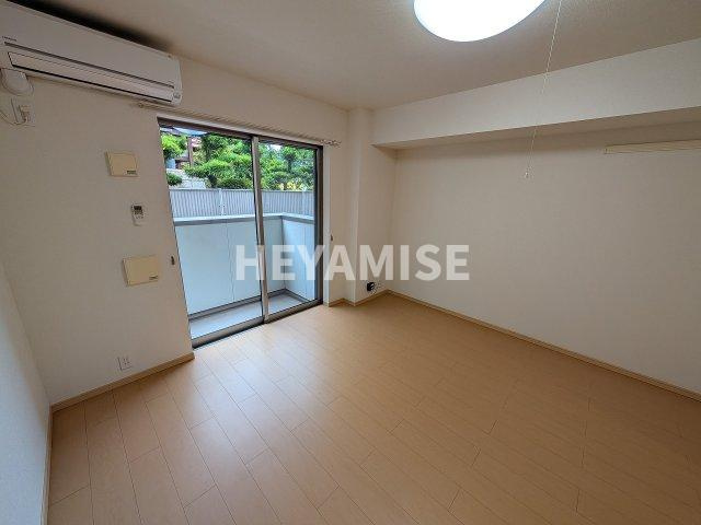 エミネントFuji　Ｂ棟の居間・リビング