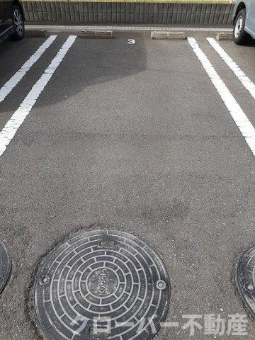 ヴィラ　エンゼル　Ⅲの駐車場