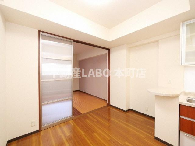 マスターズレジデンス道頓堀Ⅲの居間・リビング