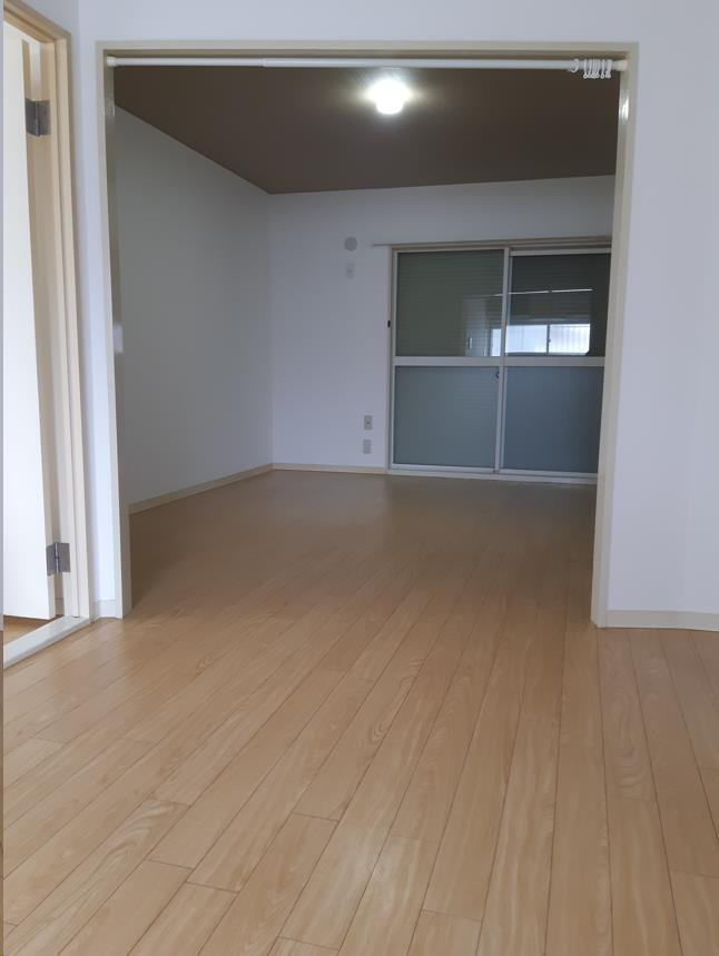 フレグランス佐藤Iの居間・リビング