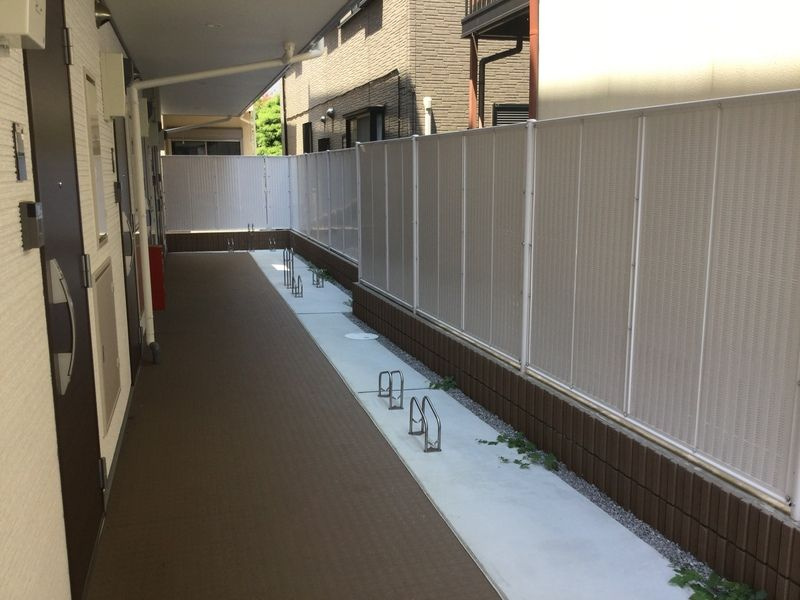 リブリ・エニシアのその他