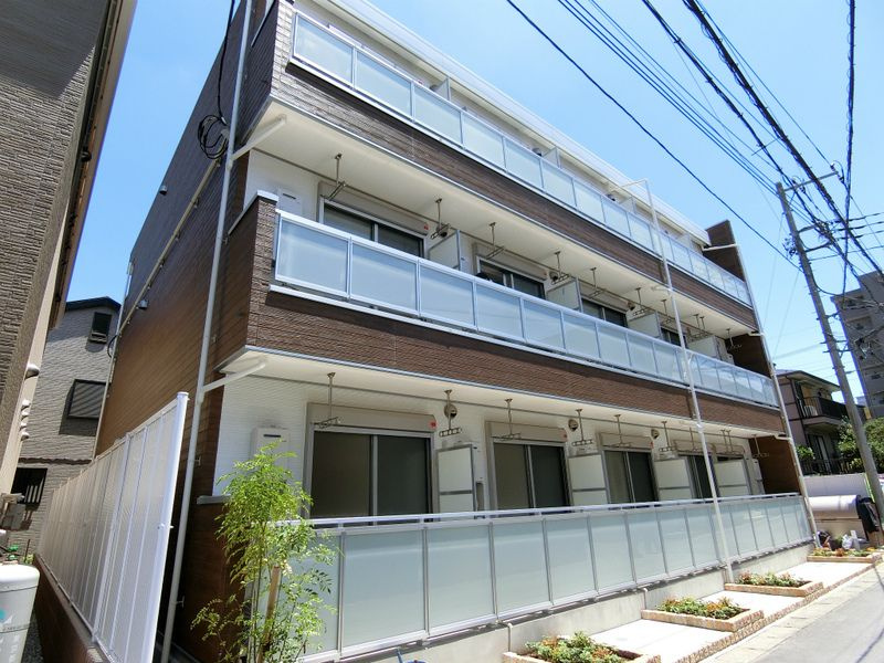 リブリ・エニシアの外観