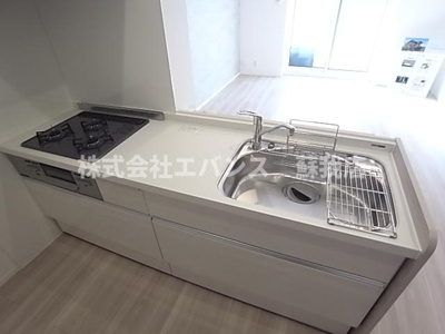 【キッチン】 | Ｄ-ＲＯＯＭ神明町 | キッチンでお料理をお楽しみください