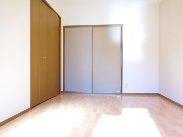 高槻市大冠町２丁目のアパートの子供部屋