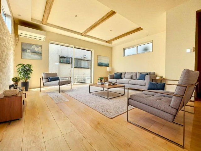 練馬区西大泉4丁目　人気の角地　太陽光×長期優良住宅