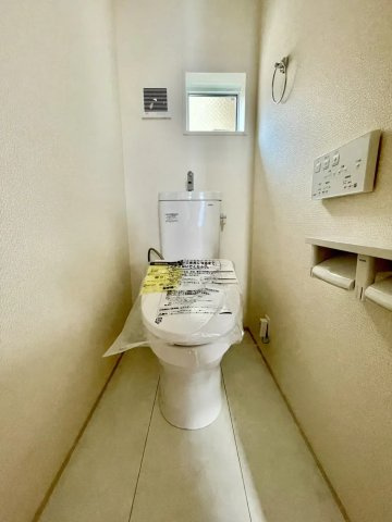 練馬区西大泉4丁目　人気の角地　太陽光×長期優良住宅のトイレ