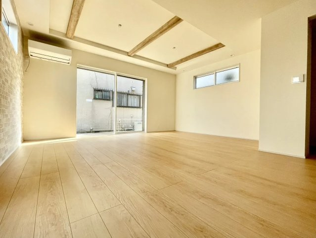練馬区西大泉4丁目　人気の角地　太陽光×長期優良住宅の居間・リビング
