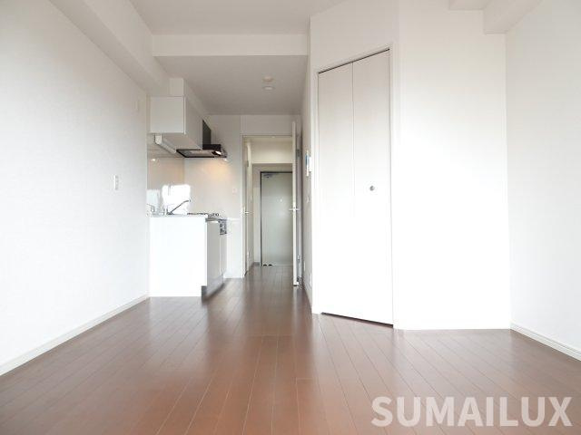 熊本市中央区出水１丁目の賃貸マンションの居間・リビング