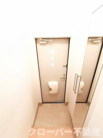 エルベッタ城東の玄関