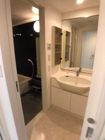 プロスペクト恩賜公園の洗面所|※同物件別部屋別間取り参考写真