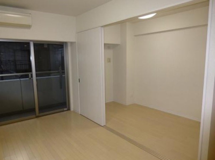 プロスペクト恩賜公園の居間・リビング|※同物件別部屋別間取り参考写真