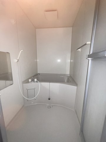 パルテBの浴室|※入居中の為、同タイプ別のお部屋の写真となります。