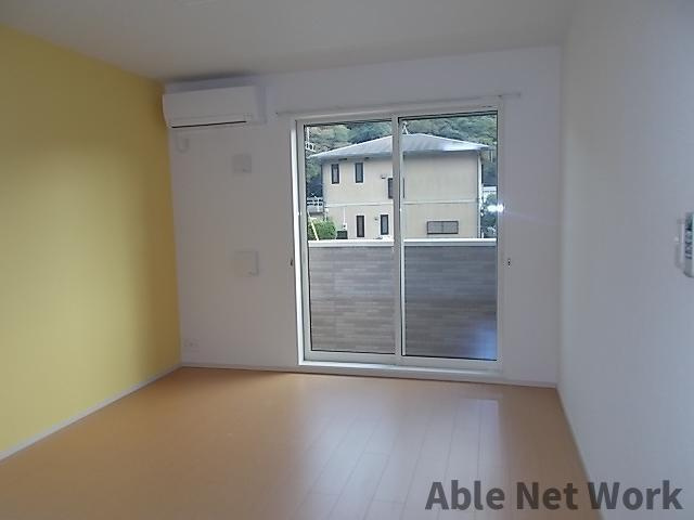 グレイス ヒルの居間・リビング|１３帖のLDK