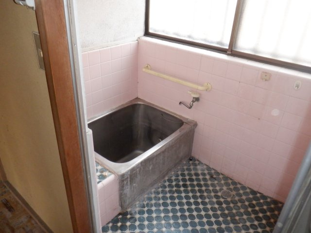 白浜滝口平屋の浴室