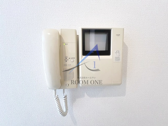 ラティス新橋のセキュリティ|モニター付きインターホンです。