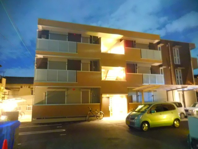 高槻市城西町のアパートの外観