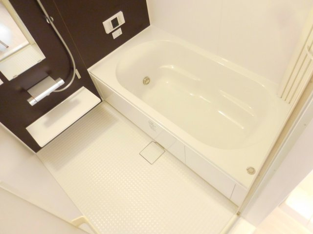 高槻市城西町のアパートの浴室