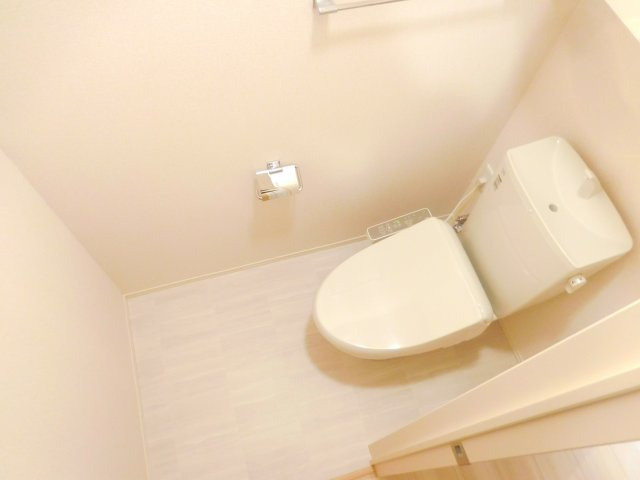 高槻市城西町のアパートのトイレ