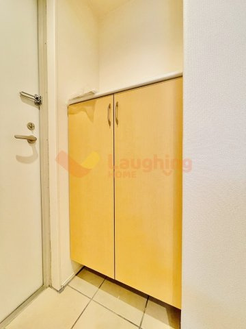 ユニヴァリィルミナスの玄関|明るい玄関です