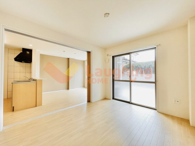 ユニヴァリィルミナスの内装|明るい色調の室内です