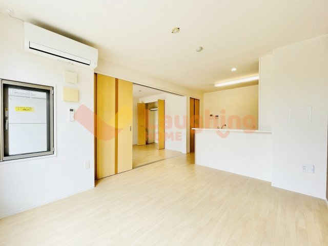 ユニヴァリィルミナスの居間・リビング|こちらの居間で趣味の時間をお楽しみください