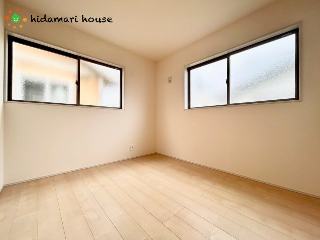 西区二ツ宮①　新築戸建　リーブルガーデン01の洋室|2階洋室：5.2帖