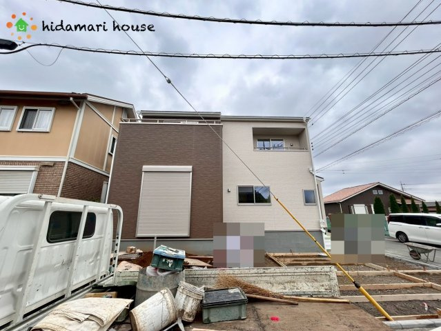 西区二ツ宮①　新築戸建　リーブルガーデン01の駐車場