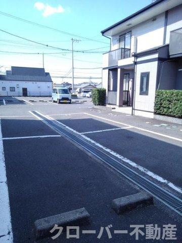 コスモハイツ　Ｃの駐車場