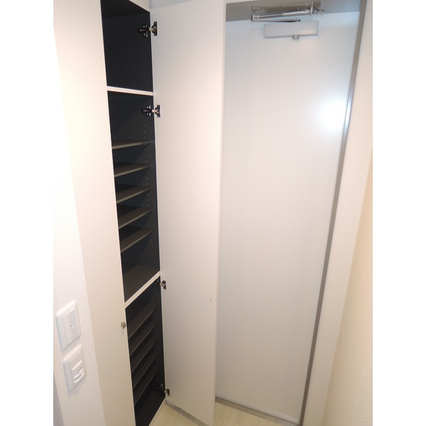 アクティスの玄関