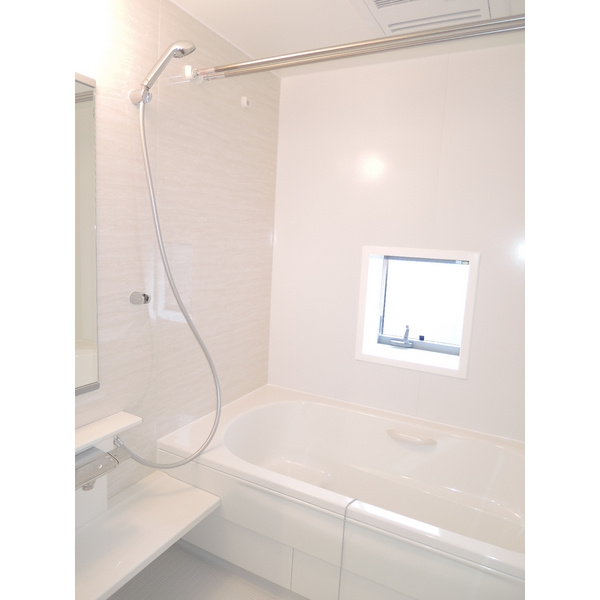 アクティスの浴室