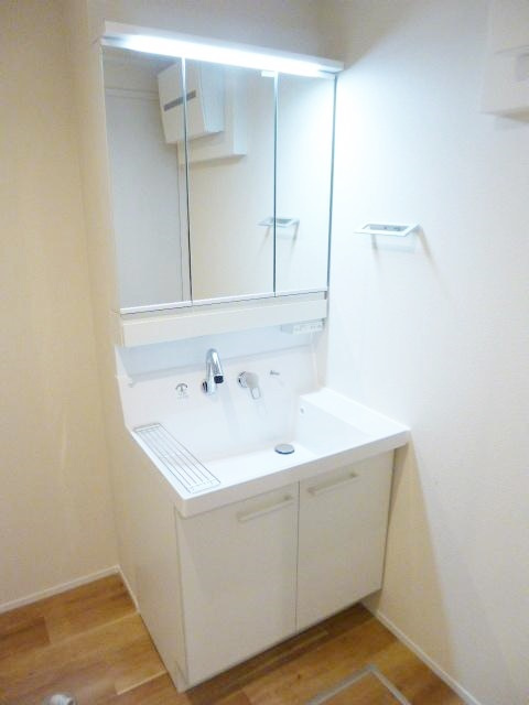 ル ヴェール クレールの洗面所|明るい洗面所です