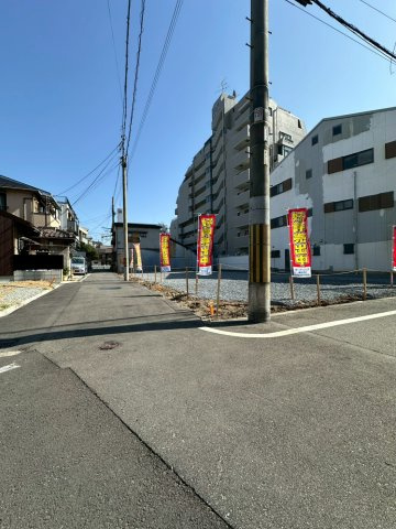 【前面道路含む現地写真】の画像