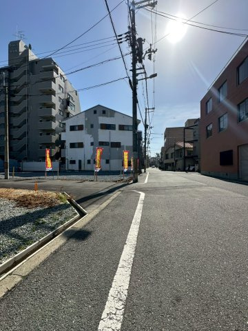 【前面道路含む現地写真】の画像