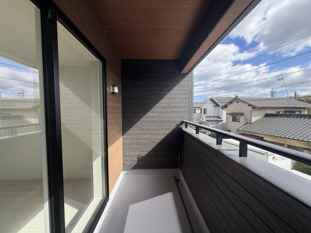 弥富市五明町築留の新築一戸建のバルコニー|◇バルコニー◇　　急な天候の変化でも安心なインナーバルコニー♪　