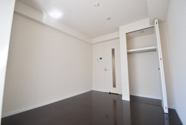 レジディア船橋Ⅳの居間・リビング|敷地内に駐輪場あります