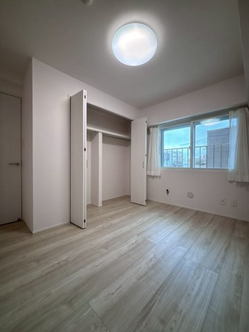 北弐十条マンションC棟の洋室